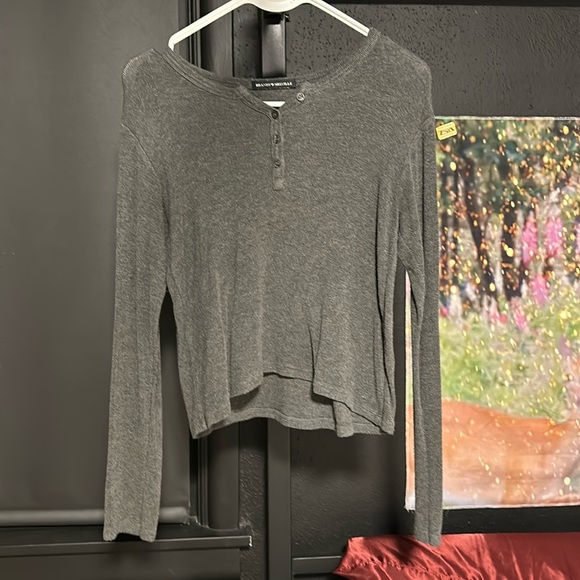 Brandy Melville Tops - Brandy Melville top